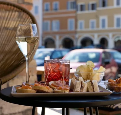 Aperitivo-Italy-credit-Lasagnolo9-ccbysa4