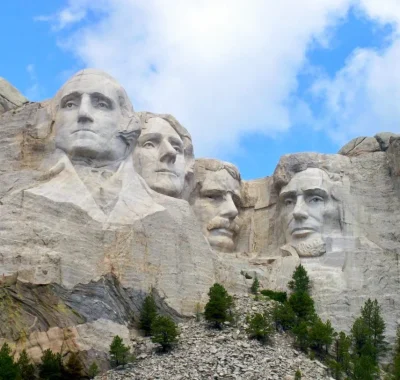amazing-mount-rushmore-national-memorial-south-da-2022-11-11-16-52-32-utc-scaled